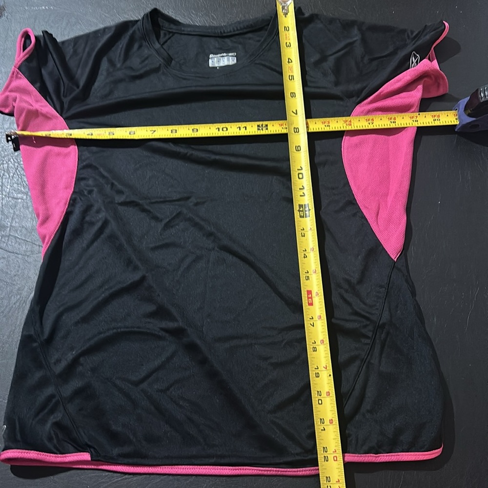 Reebok Top - Picture 11 of 13